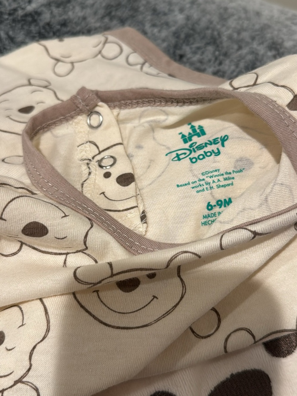 Disney Baby Winnie the Pooh Cream & Brown Onesie (6-9M)